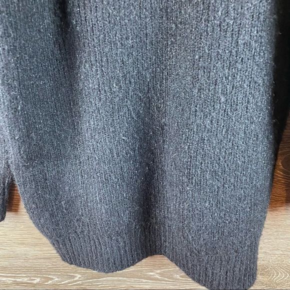 Vero Moda Daisy Wide Shoulder Sweater NWOT - Picture 11 of 11